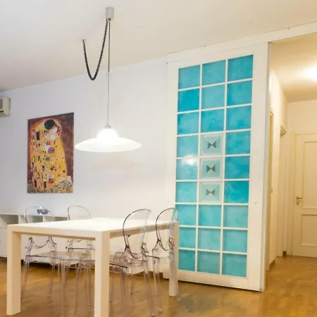 Appartamento Luminoso Con Terrazzo E Parcheggio *